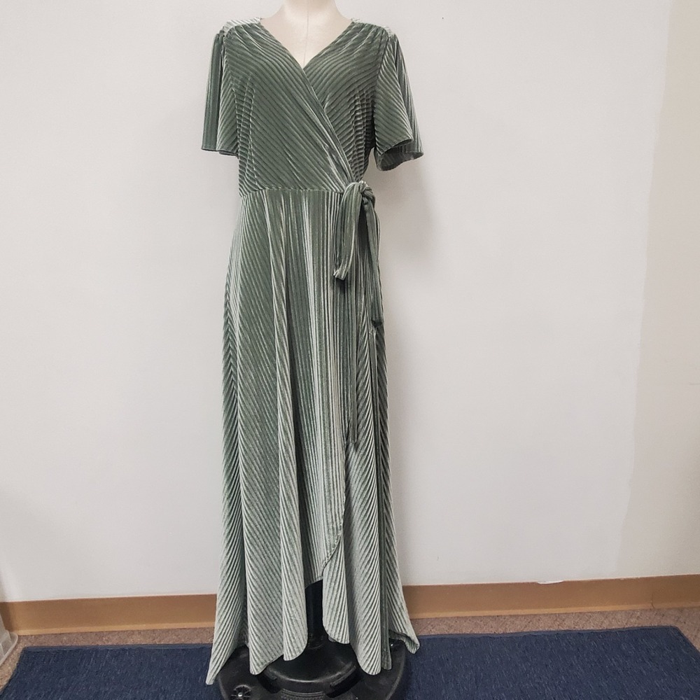 Baltic Born Ribbed Velvet Maxi Dress Size L Sage Green Whimsigoth Wedding Guest